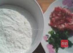 香葱猪肉千层饼的做法图解1