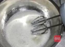 戚风蛋卷的做法图解2