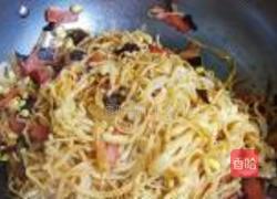 豆芽焖面的做法图解13