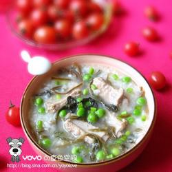 排骨菜干青豆粥的做法[图]