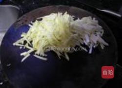 三丝炒面的做法图解1