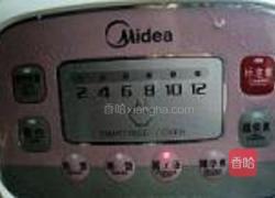 荸荠南瓜小米粥的做法图解3