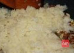 葱香甜炒糯米的做法图解5