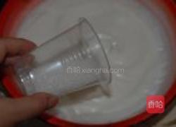 普通面粉做戚风的做法图解4