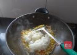 五彩蛋炒饭的做法图解8