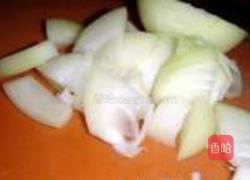 红椒圆葱焖饭的做法图解3