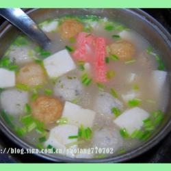 丸子豆腐粉丝猪骨浓汤的做法[图]