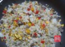 彩椒牛肉炒饭的做法图解6