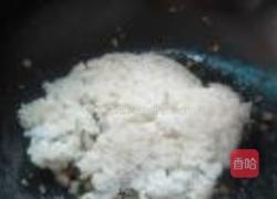 肉丁酱油焖饭的做法图解4