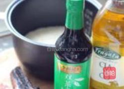 酱油腊味饭的做法图解1