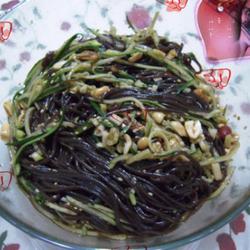 凉拌蕨根粉的做法[图]