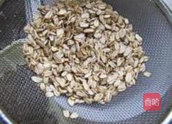 鸡肝木耳燕麦粥的做法图解3