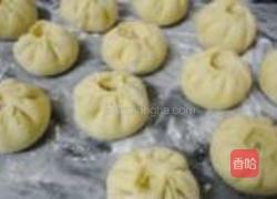 玉米面鲜肉包子的做法图解11