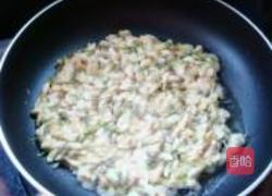 槐花鸡蛋煎饼的做法图解5