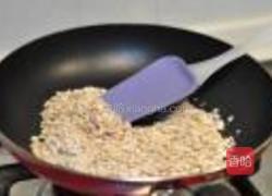 燕麦小方酥的做法图解1