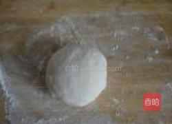 菠萝火腿花边比萨的做法图解5