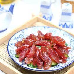 青瓜炒腊肠的做法[图]