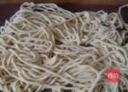 素菜炒面的做法图解2