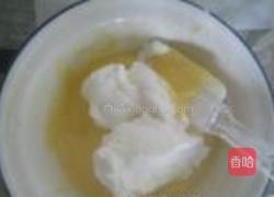 戚风蛋糕的做法图解4