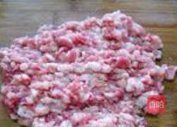 包菜鲜肉锅贴的做法图解2