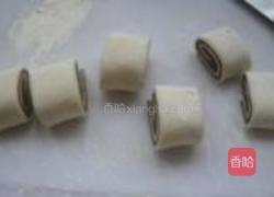 双色花卷的做法图解5