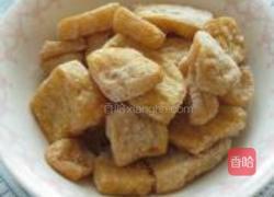 油豆腐炒辣椒的做法图解1