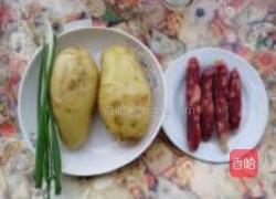 土豆腊肠焖饭的做法图解1