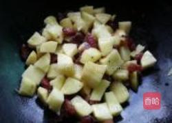 土豆腊肠焖饭的做法图解7