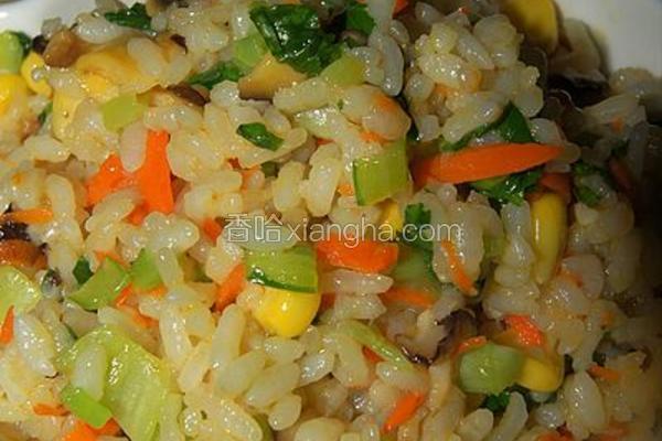 胡萝卜青菜炒饭