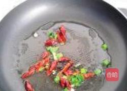 胡蘿卜卷心菜炒饅頭的做法圖解5