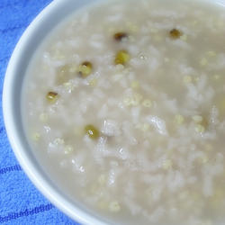 绿豆粥的做法[图]
