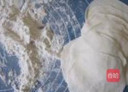 荠菜鸡蛋盒子的做法图解10