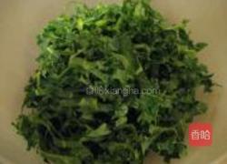 油果羽衣甘藍沙拉的做法图解3