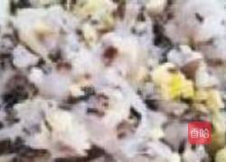 榨菜鱼肉小煎饺的做法图解3