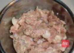 猪肉炸酱面的做法图解1