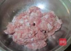 圆白菜鲜肉锅贴的做法图解1