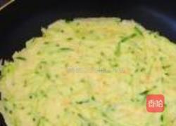 黄瓜鸡蛋饼的做法图解6