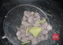 皮蛋瘦肉粥的做法图解3