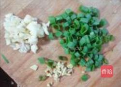 豆丹松子酱香炒面的做法图解2