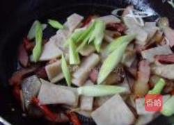 腊肉炒老芋头的做法图解8