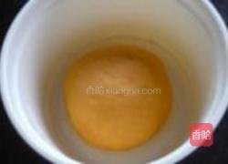 胡萝卜玫瑰面食的做法图解3