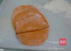 胡萝卜玫瑰面食的做法图解7