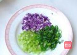 芹菜紫甘兰蛋炒饭的做法图解2
