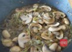 蘑菇大葱煎饼的做法图解10