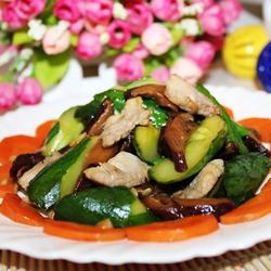 香菇肉片炒青瓜的做法[图]