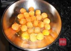 双黄莲蓉月的做法图解3