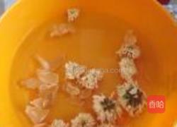 绿豆百合菊花粥的做法图解2