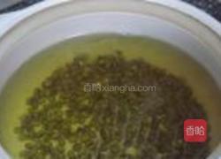 绿豆百合菊花粥的做法图解4