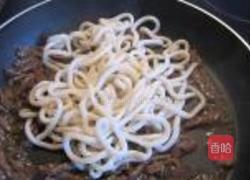 牛肉香菜炒乌冬的做法图解6