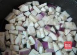 红椒炒茄丁的做法图解3